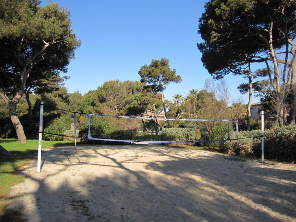 La Badine 5P Plage Piscine Clim Jacuzzi Parc Luxuriant Hyeres Exterior photo